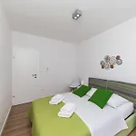Gorgeous In With Jacuzzi Vikendica Trogir