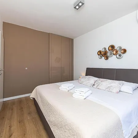 Feriehus Gorgeous In With Sauna Trogir