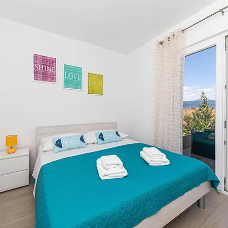Gorgeous In With Sauna Feriehus Trogir
