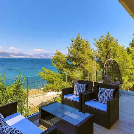 Tatil Evi Gorgeous In With Jacuzzi