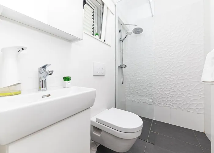 Tatil Evi Gorgeous In With Jacuzzi *