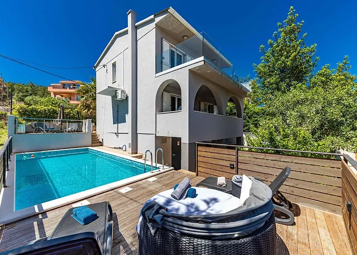 Gorgeous In With Jacuzzi Tatil Evi Trogir